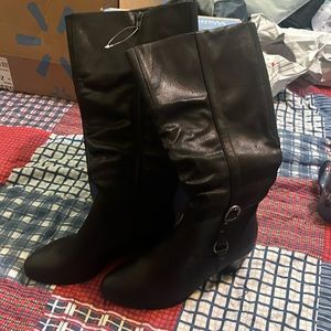🎉SALE🎉$15 or 3 for $30🎉 🖤Brand New Women’s black boots 🖤